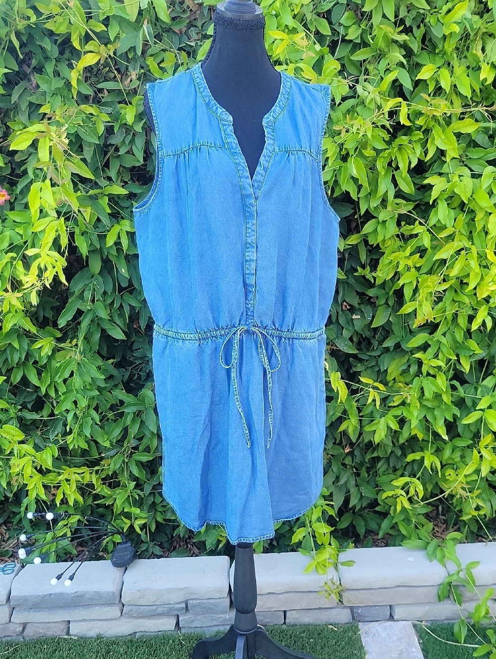 Gap Sleeveless Button Front Cinch Waist Blue Jean Denim dress.   Sz XL